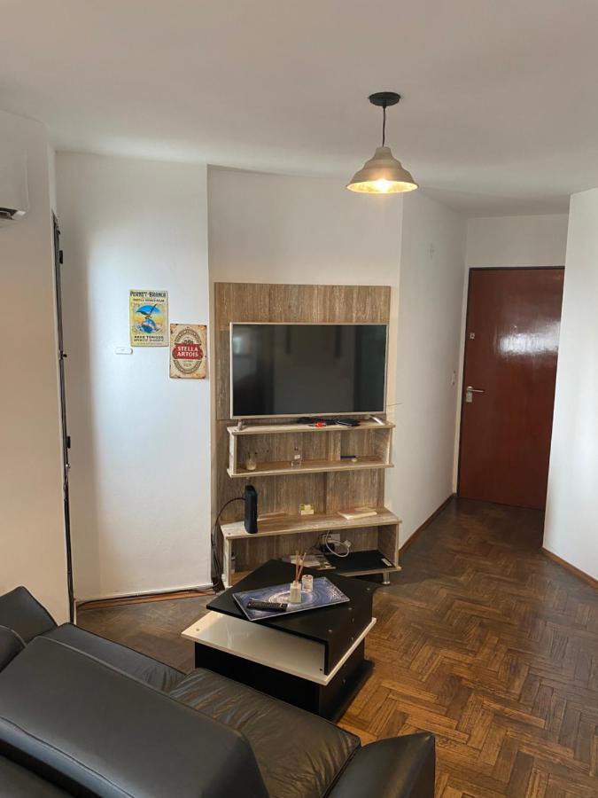 Pilsen Ii Guemes Apartment