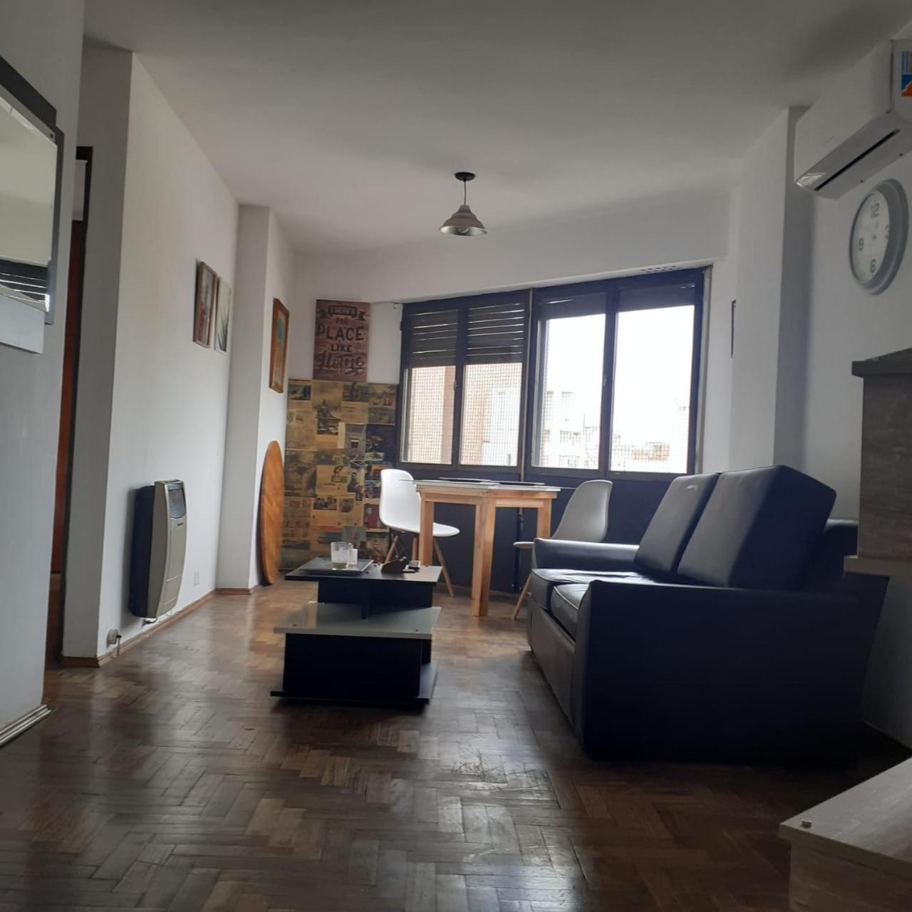 Pilsen Ii Guemes Apartment *