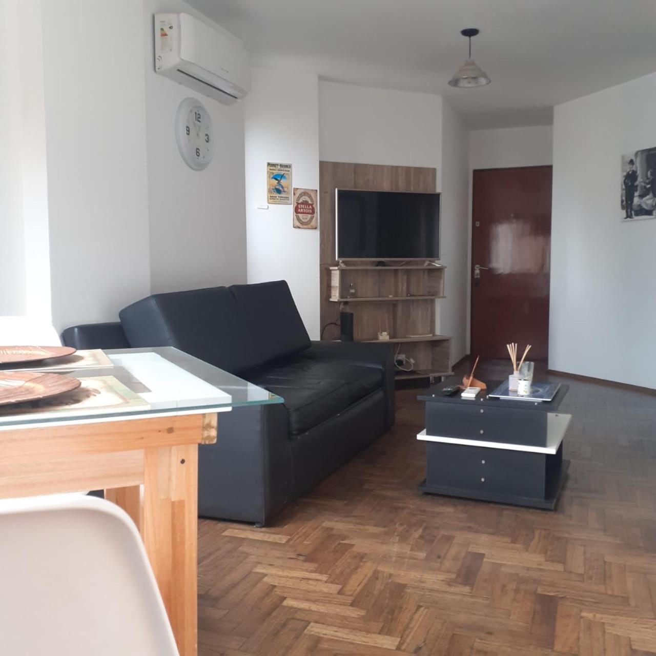 Pilsen Ii Guemes Apartment